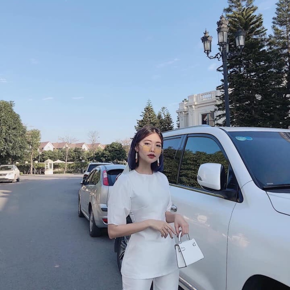 ❣️White Set❣️ - Picture 2 of 3